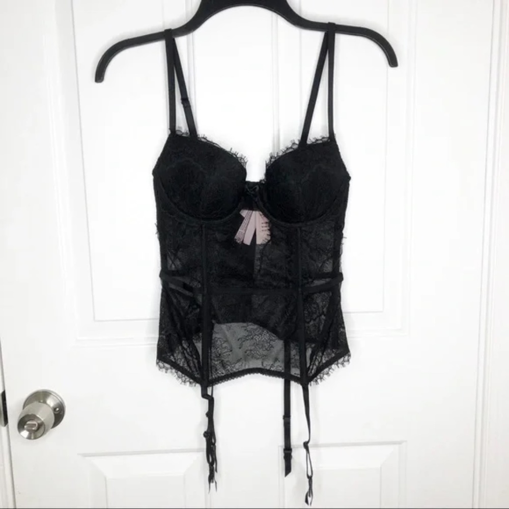 NWOT Victoria’s Secret Black Lace Corset